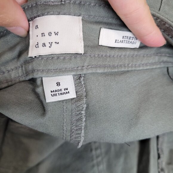 A New Day High Waisted Utility Sage Olive Green Tapered Leg Pants Trousers 8 Tan - Picture 10 of 11